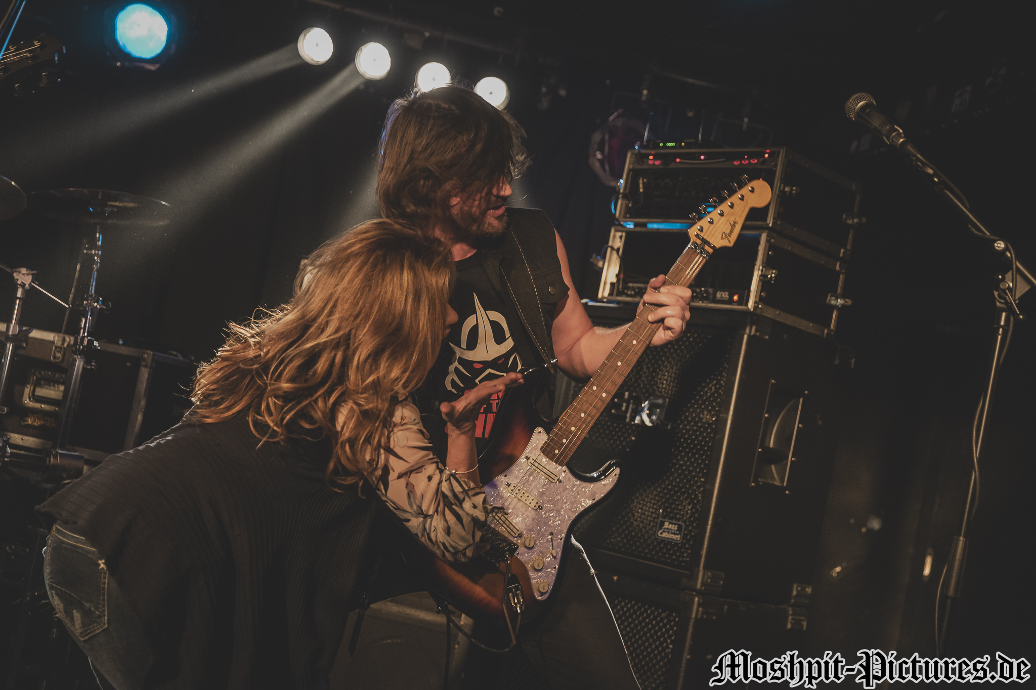 Gloryful-Nachtleben-140217-103