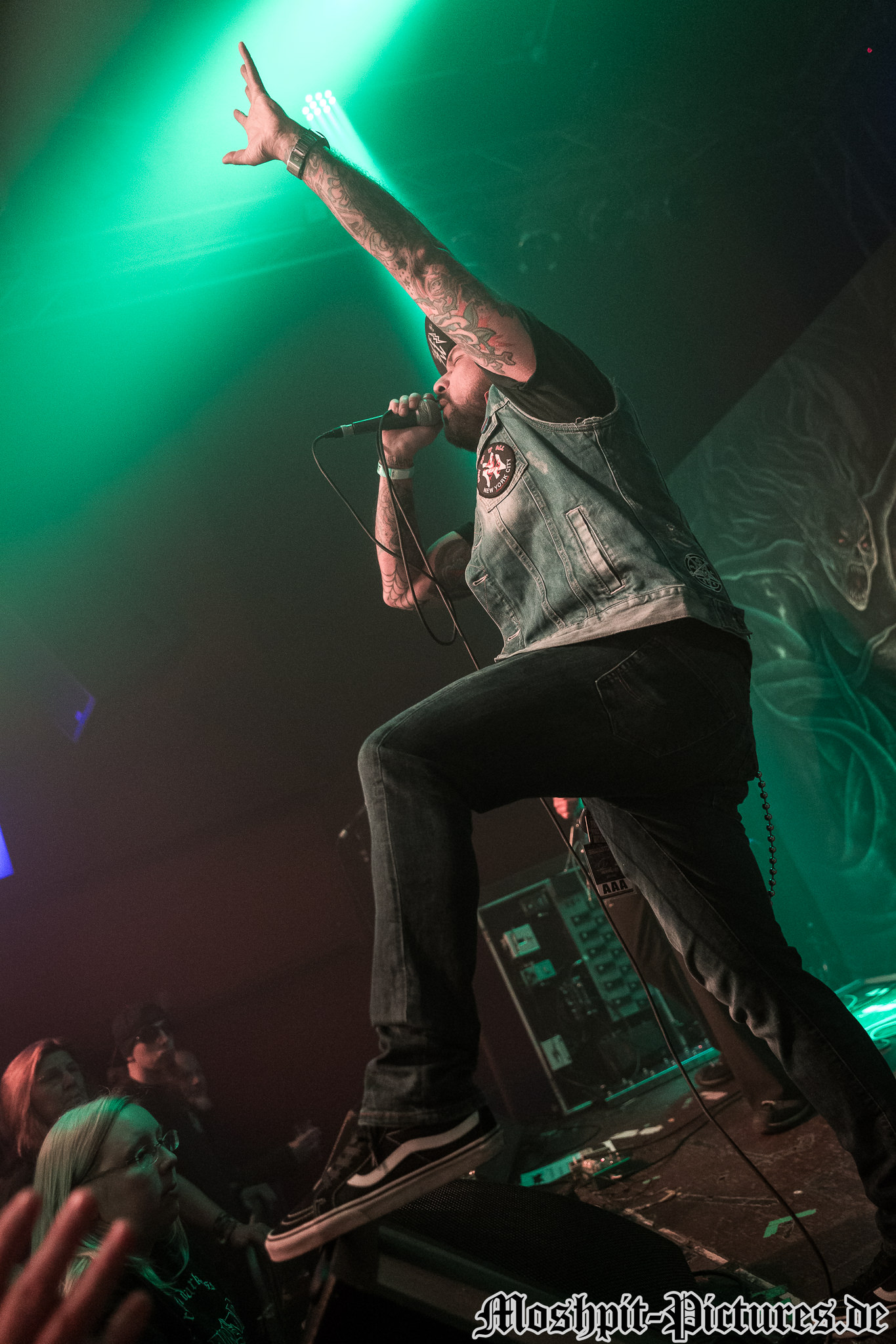Konzertfotos von Gloryful auf der Midnight Ghost Tour 2019