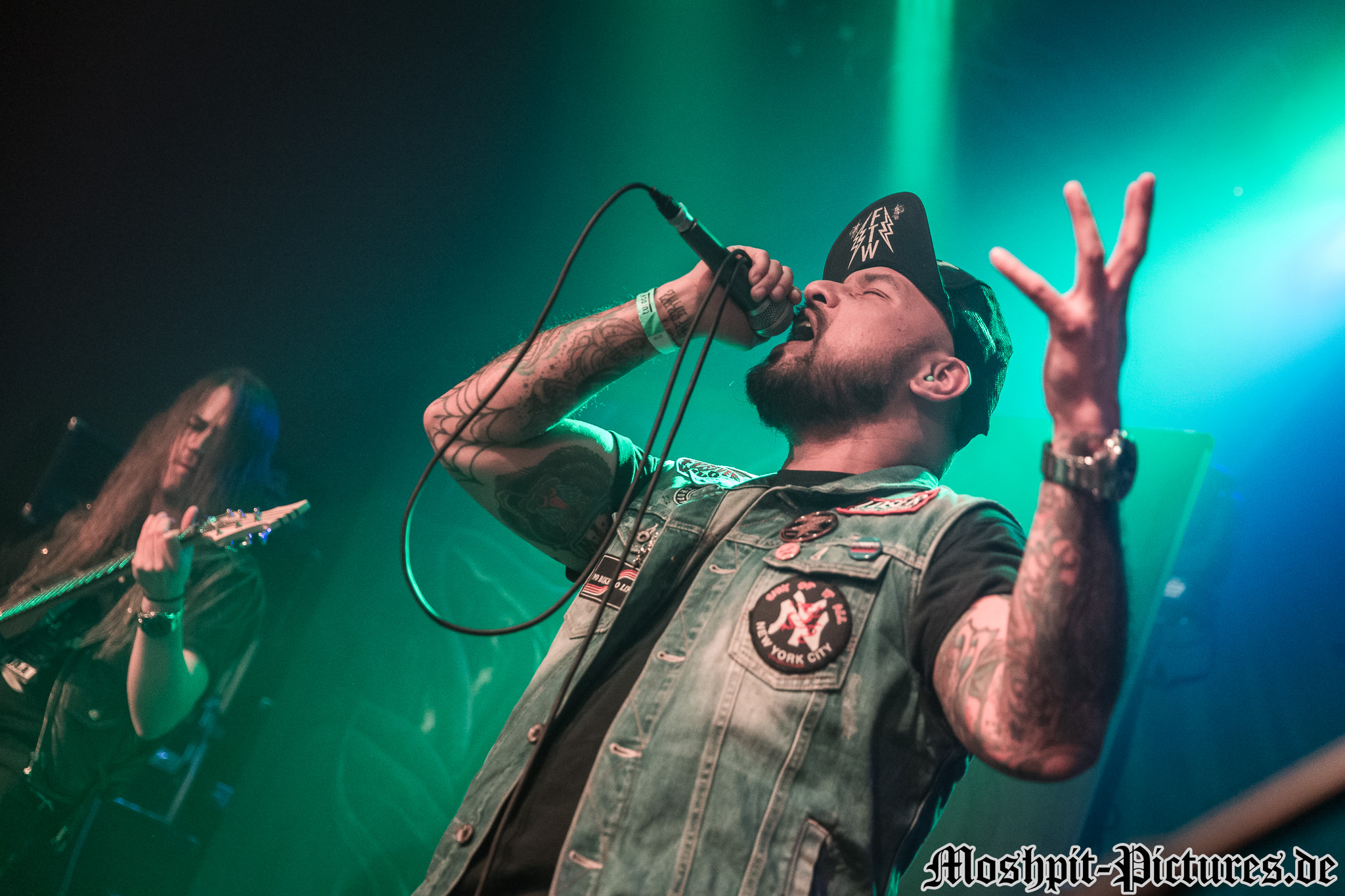 Konzertfotos von Gloryful auf der Midnight Ghost Tour 2019
