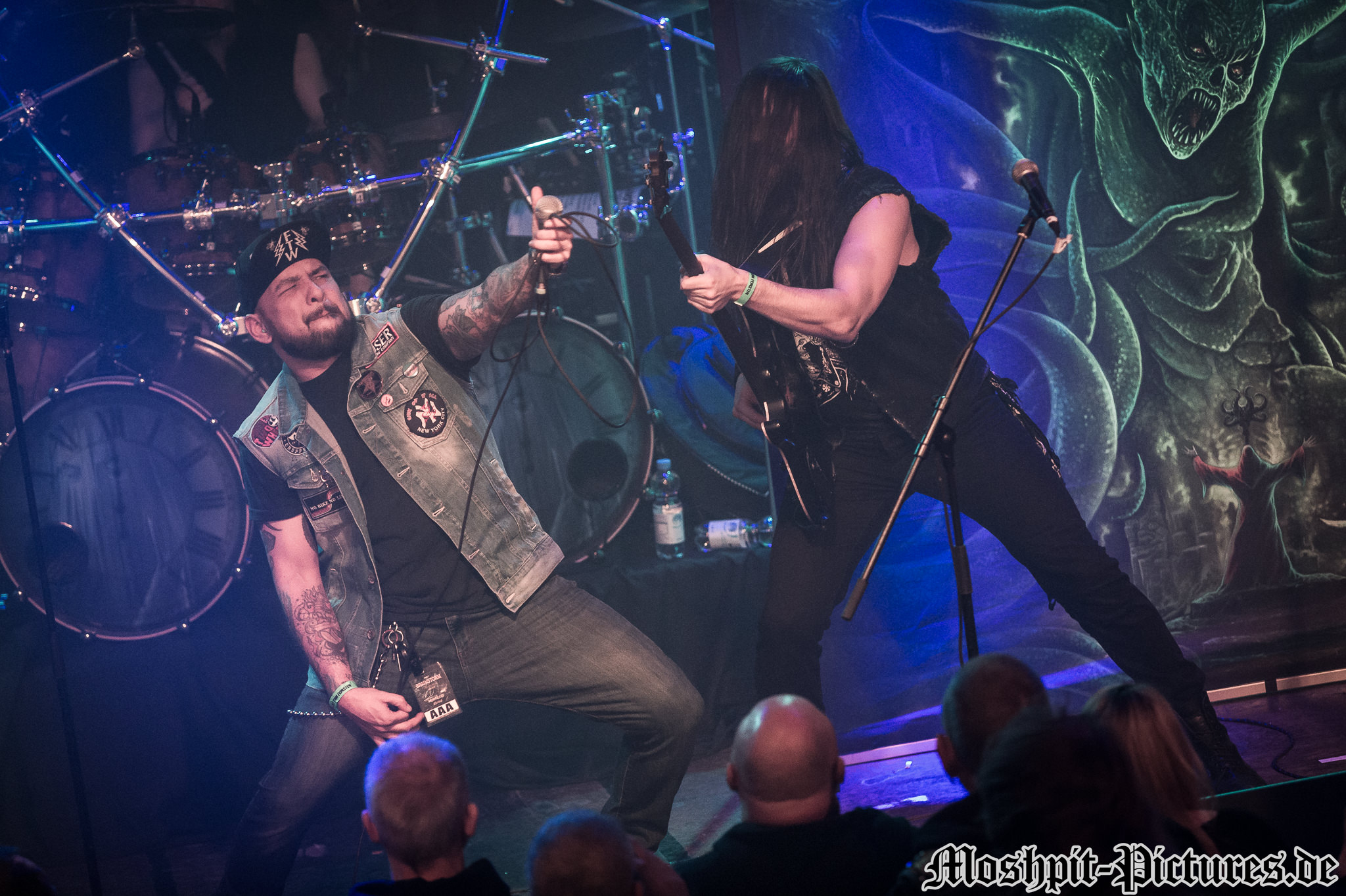 Konzertfotos von Gloryful auf der Midnight Ghost Tour 2019