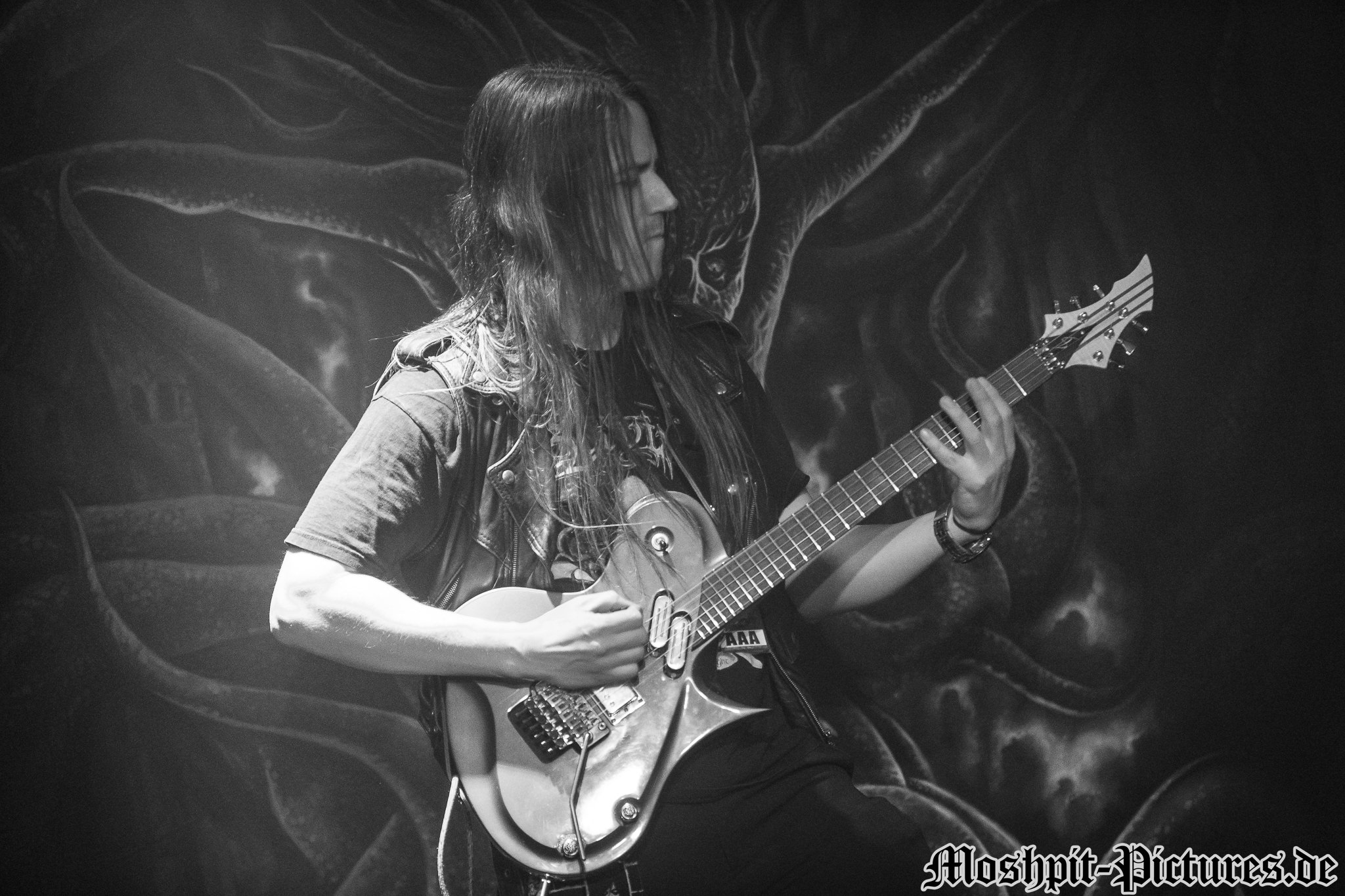 Konzertfotos von Gloryful auf der Midnight Ghost Tour 2019
