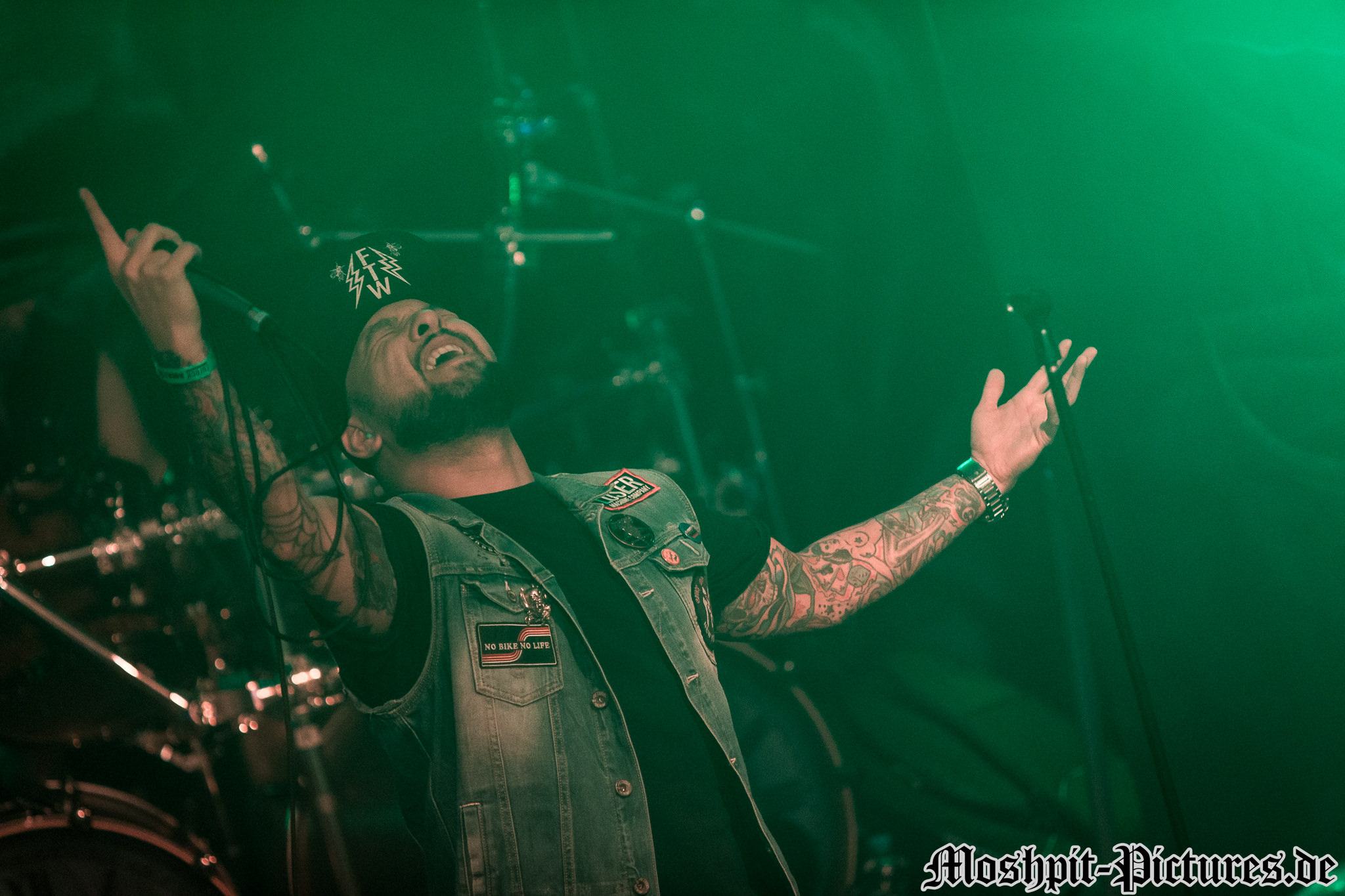 Konzertfotos von Gloryful auf der Midnight Ghost Tour 2019