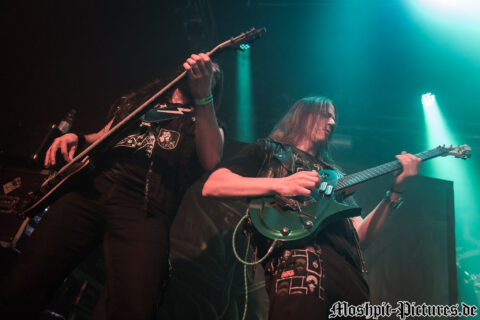 Konzertfotos von Gloryful auf der Midnight Ghost Tour 2019
