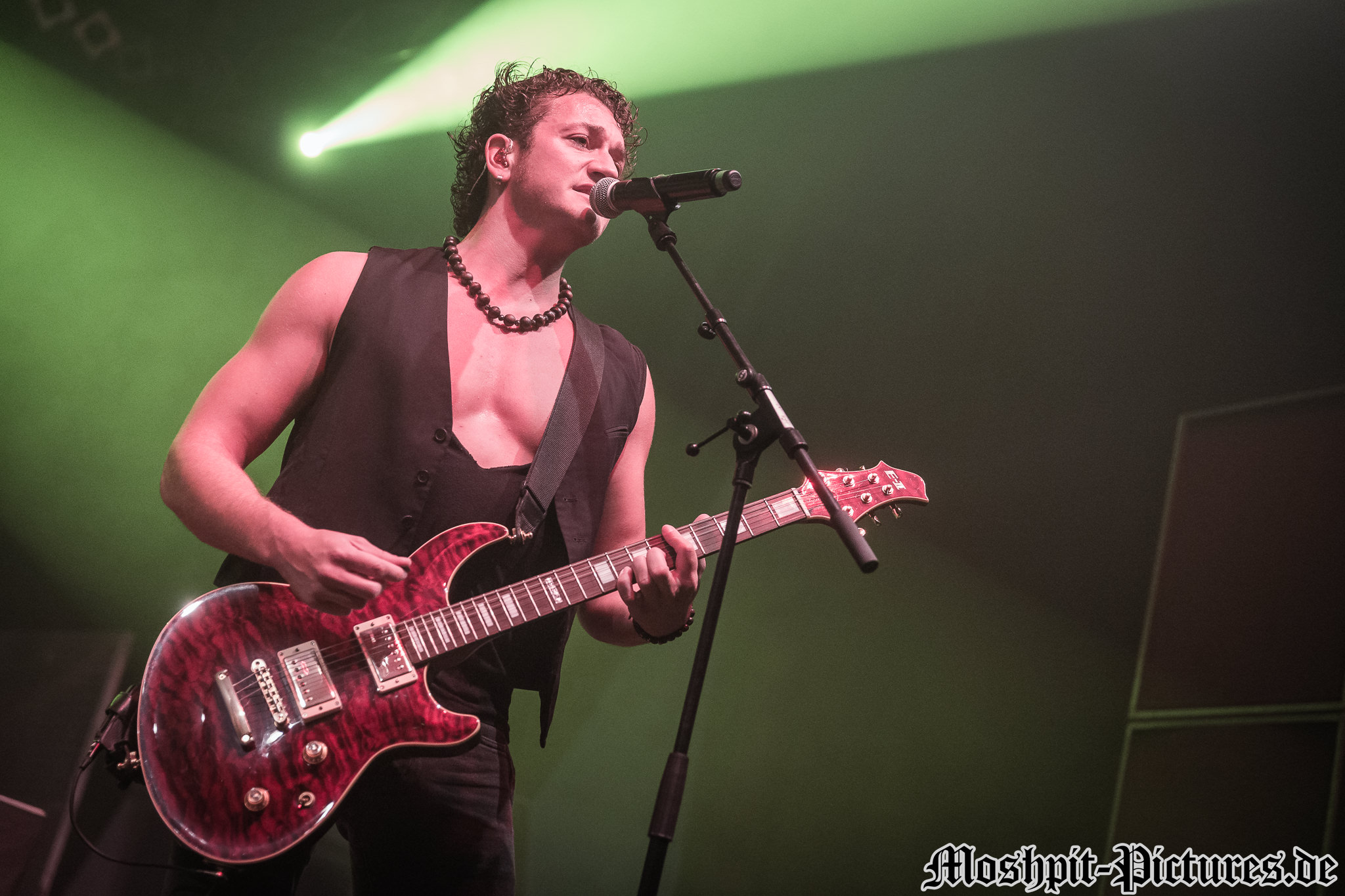 metal-crash-festival-2017-Kissin-Dynamite-335