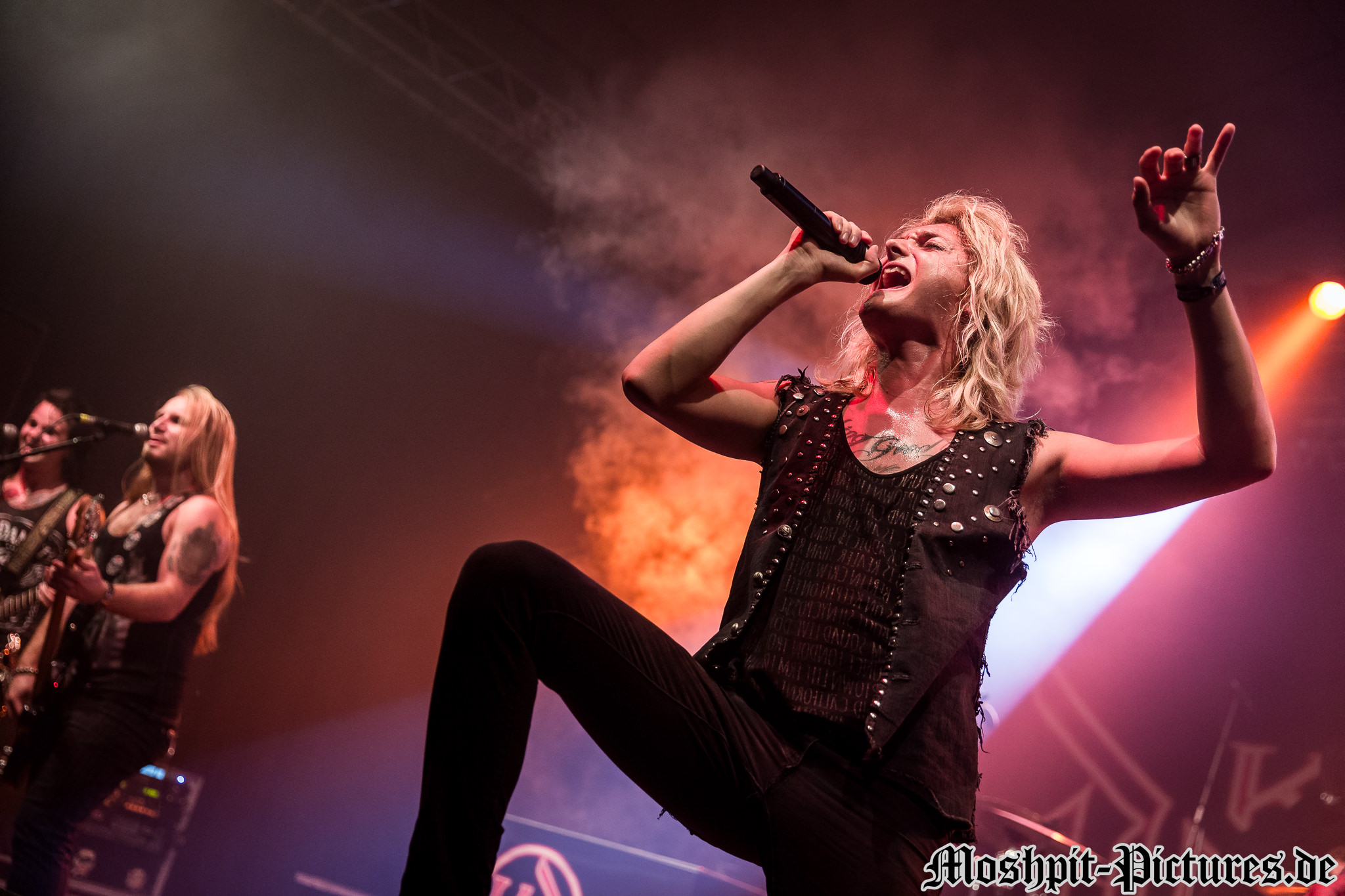 metal-crash-festival-2017-Kissin-Dynamite-429