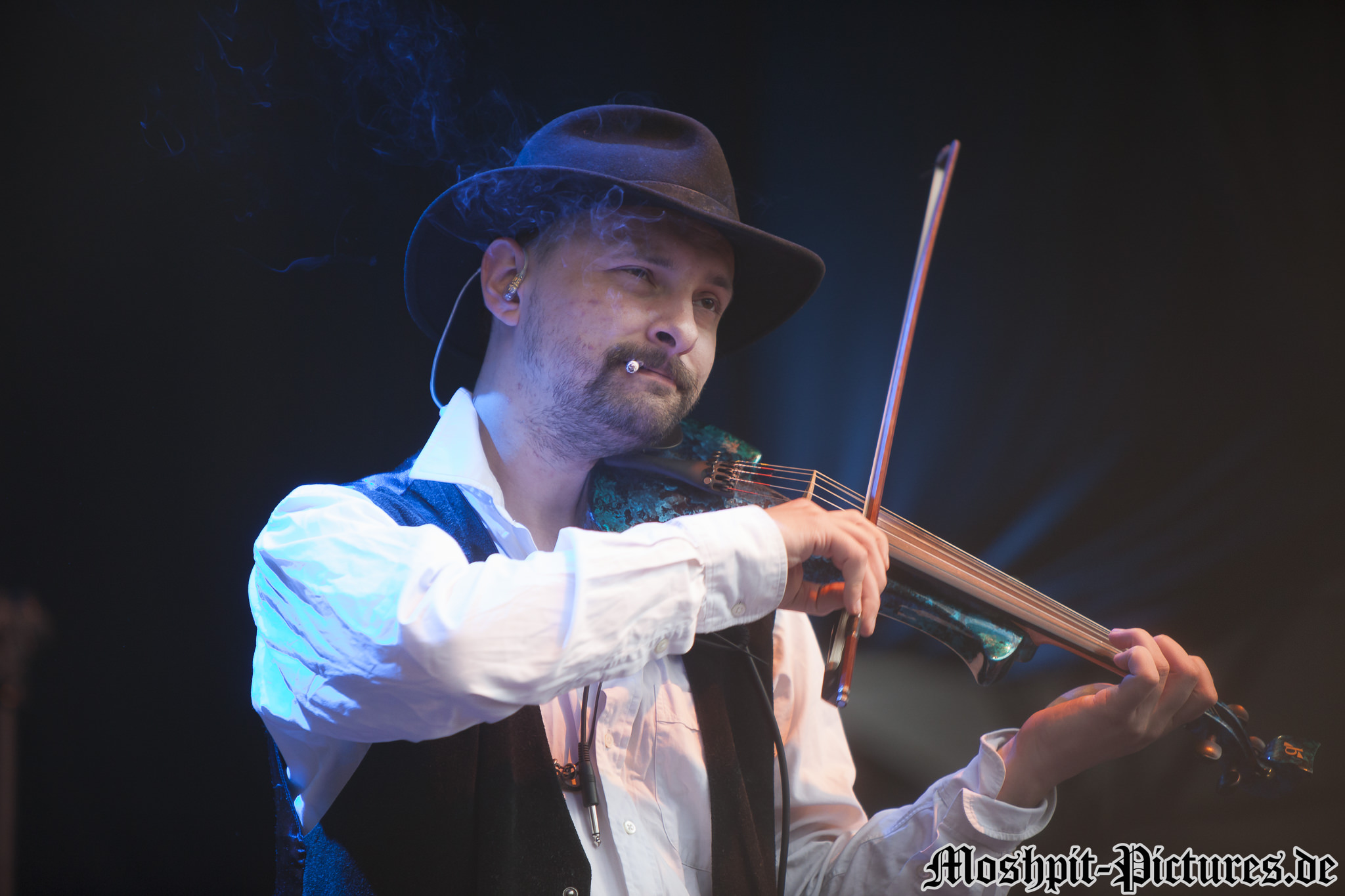 feuertanz-festival-2011-Korpiklaani-04