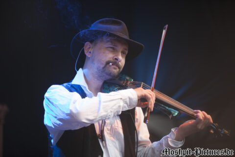 feuertanz-festival-2011-Korpiklaani-04
