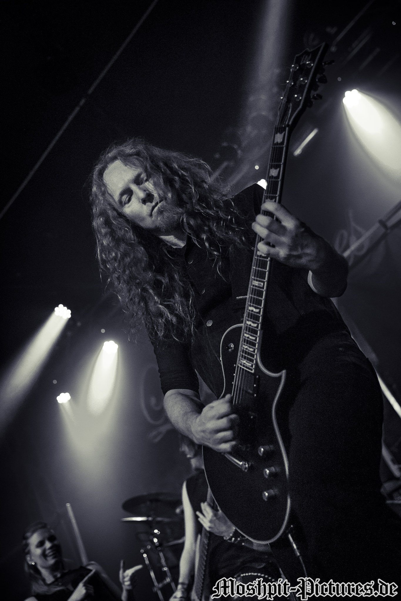 Leaves-Eyes-Turock-260418-0418