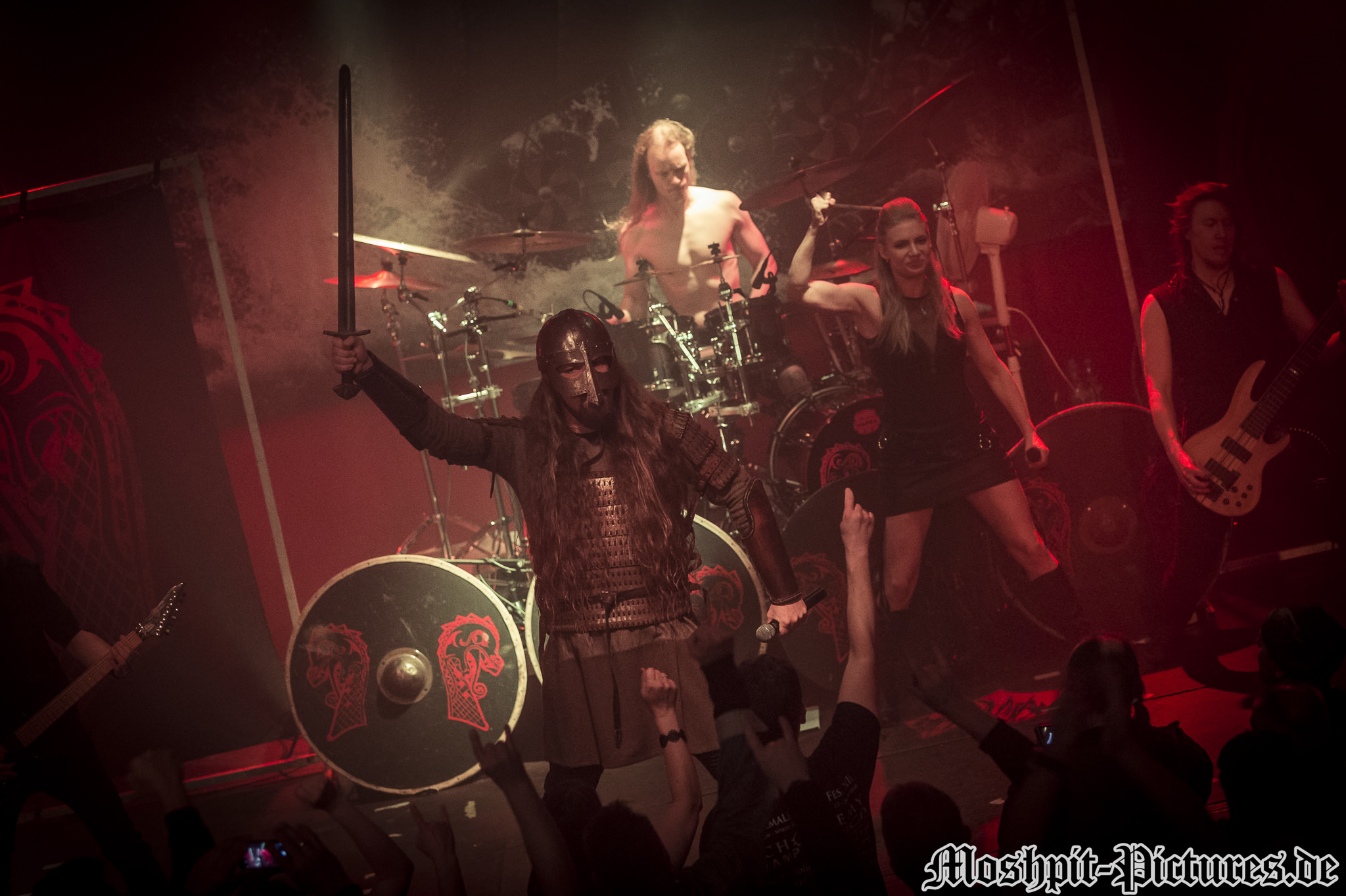 Leaves-Eyes-Turock-260418-0616