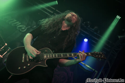 Konzertfotos von Leaves Eyes auf der Tour of the Dragonhead 2018