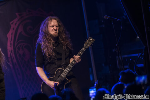 Konzertfotos von Leaves Eyes auf der Tour of the Dragonhead 2018