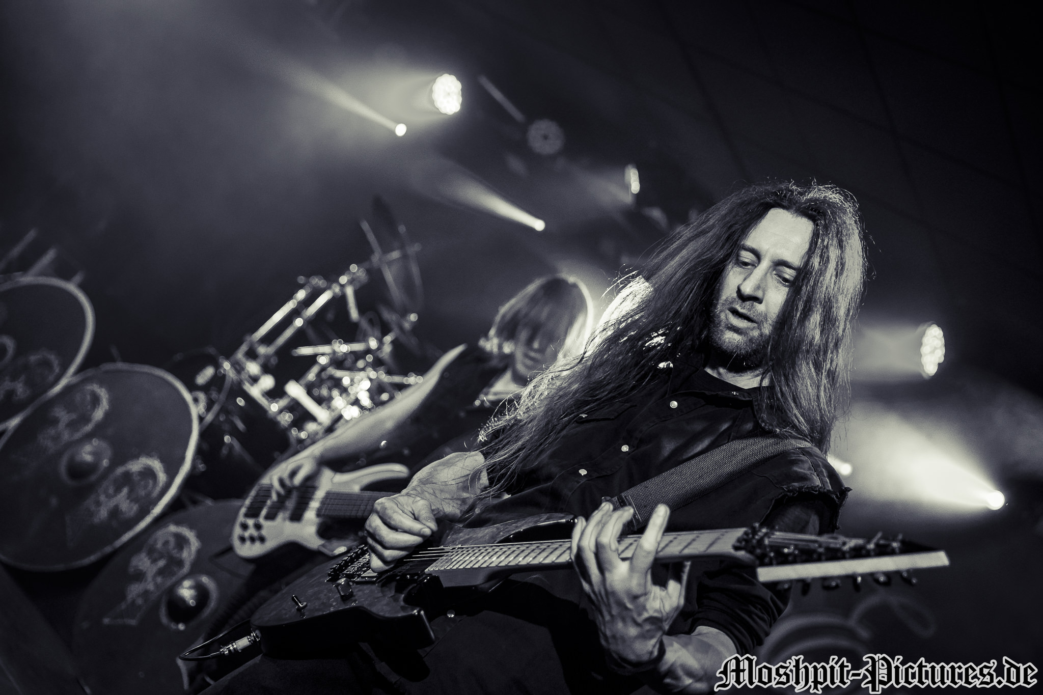 Leaves-Eyes-Kubaner-Live-Club-250418-0584