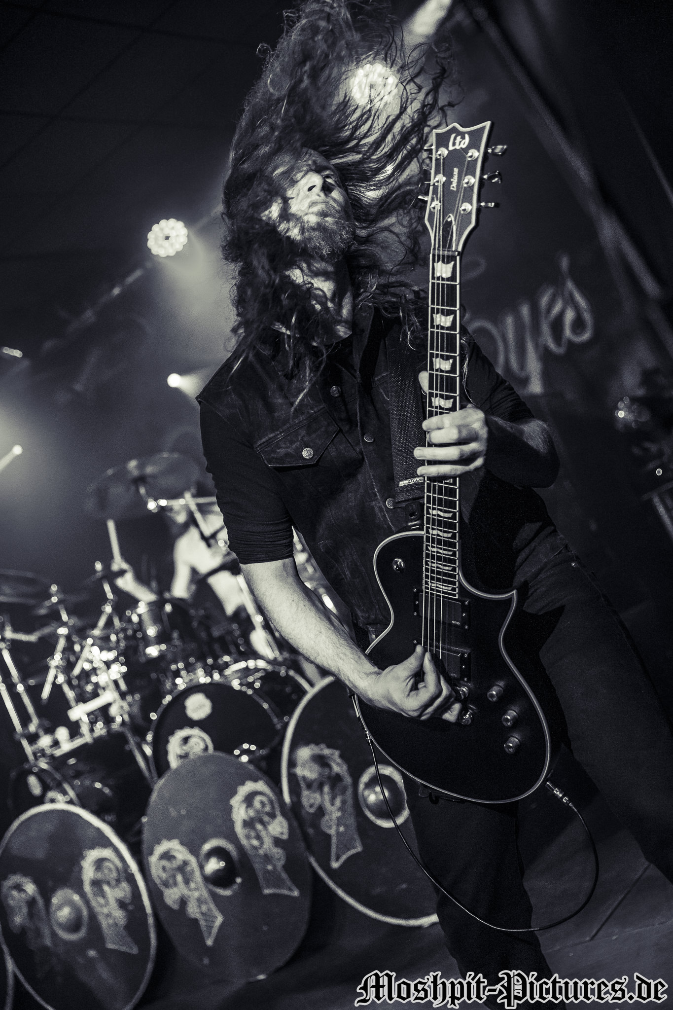 Leaves-Eyes-Kubaner-Live-Club-250418-0596