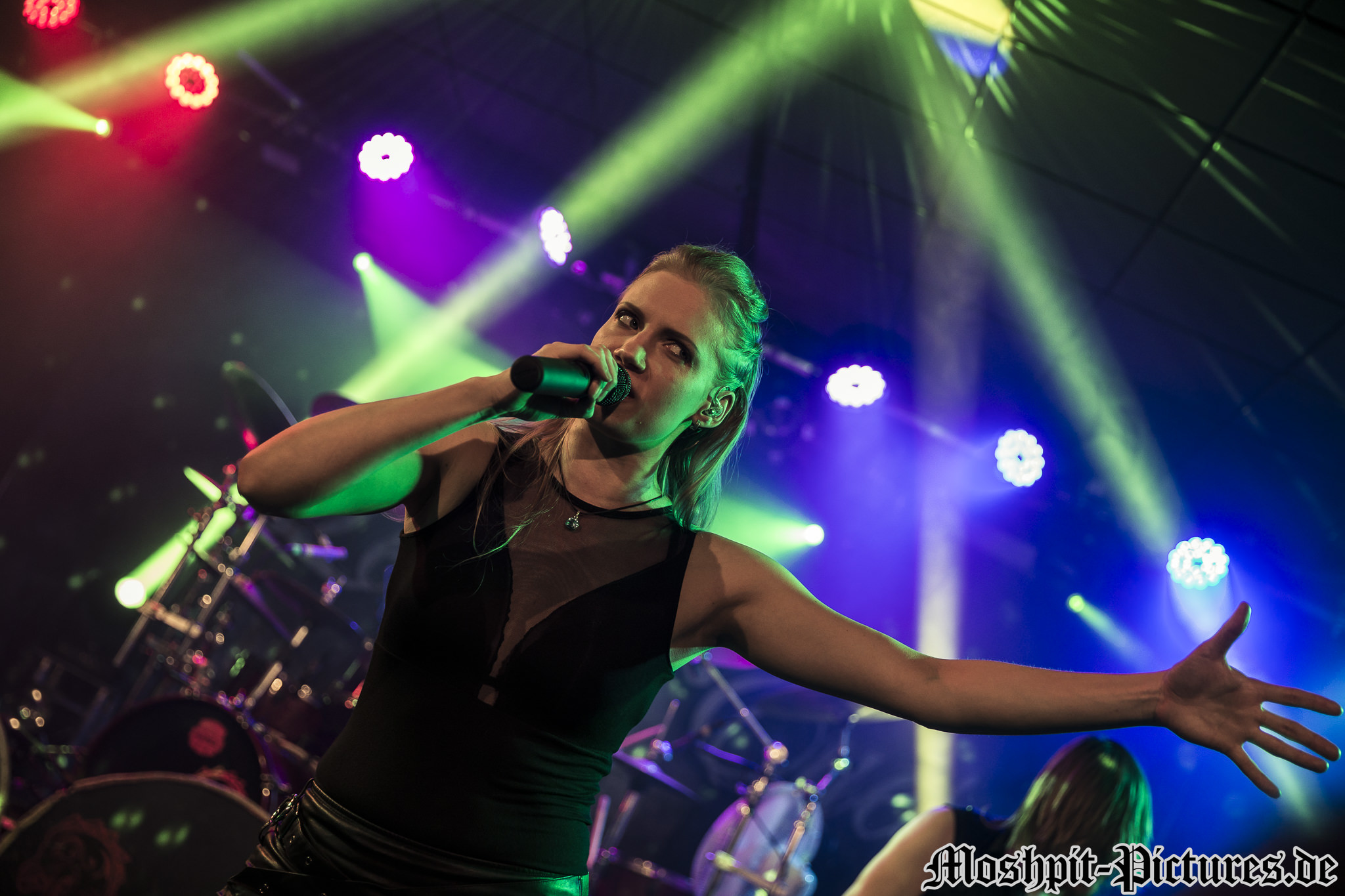 Leaves-Eyes-Kubaner-Live-Club-250418-0620