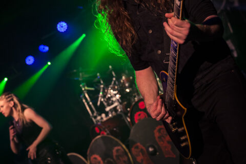 Konzertfotos von Leaves Eyes auf der Tour of the Dragonhead 2018