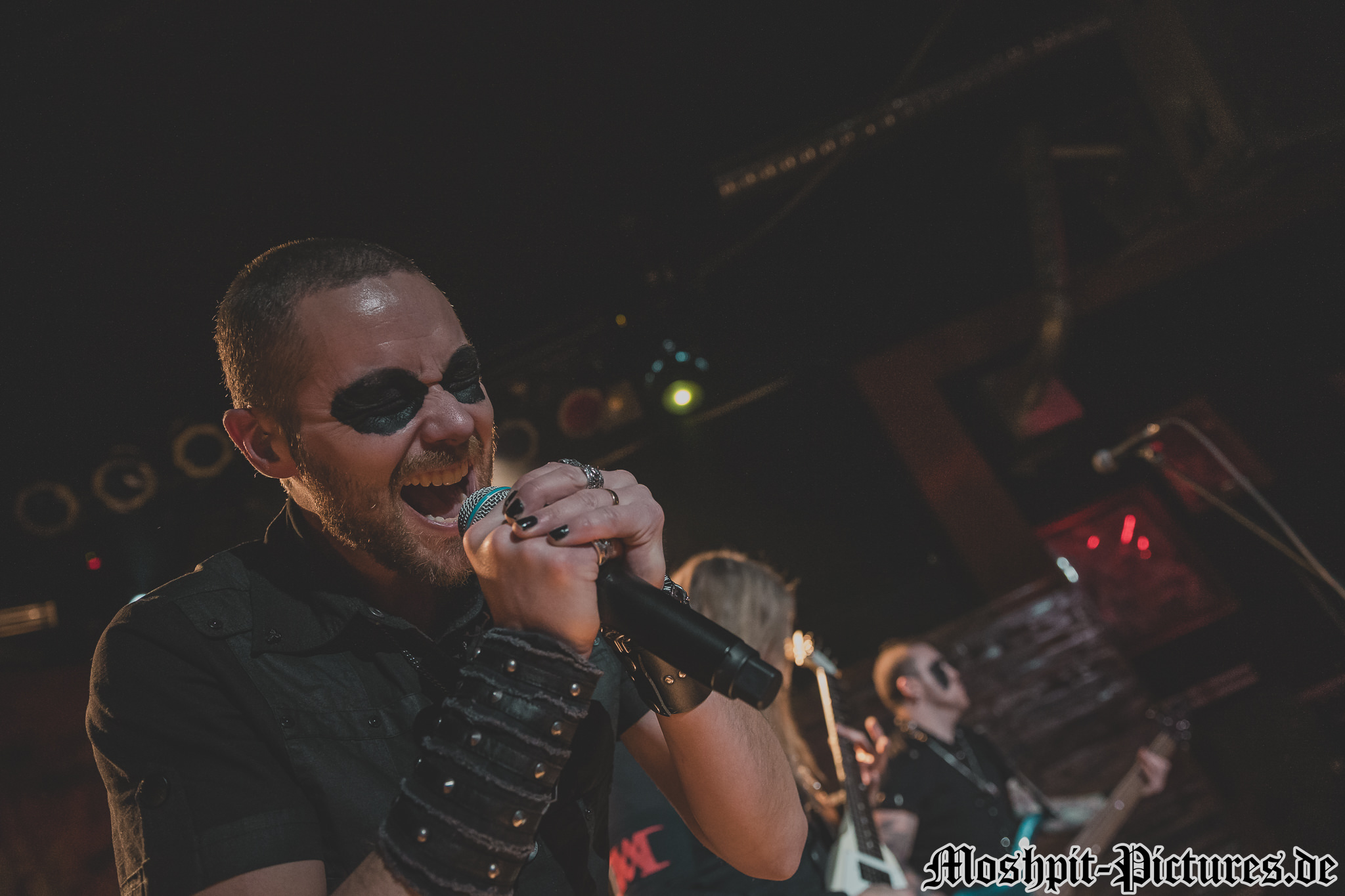 immortals-tour-2017-Manimal-200