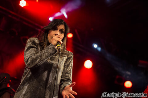Konzertfotos von MaYan auf der Tour of the Dragonhead 2018