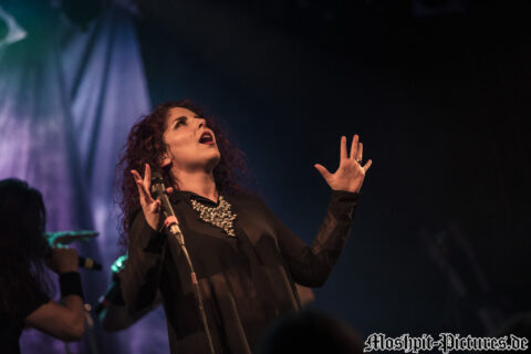 Konzertfotos von MaYan auf der Tour of the Dragonhead 2018