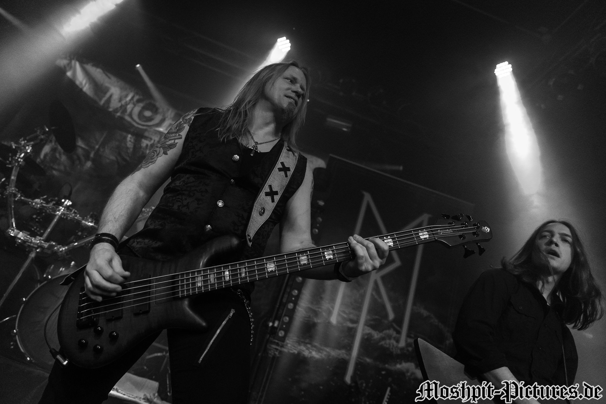 Konzertfotos von Mob Rules auf der Midnight Ghost Tour 2019