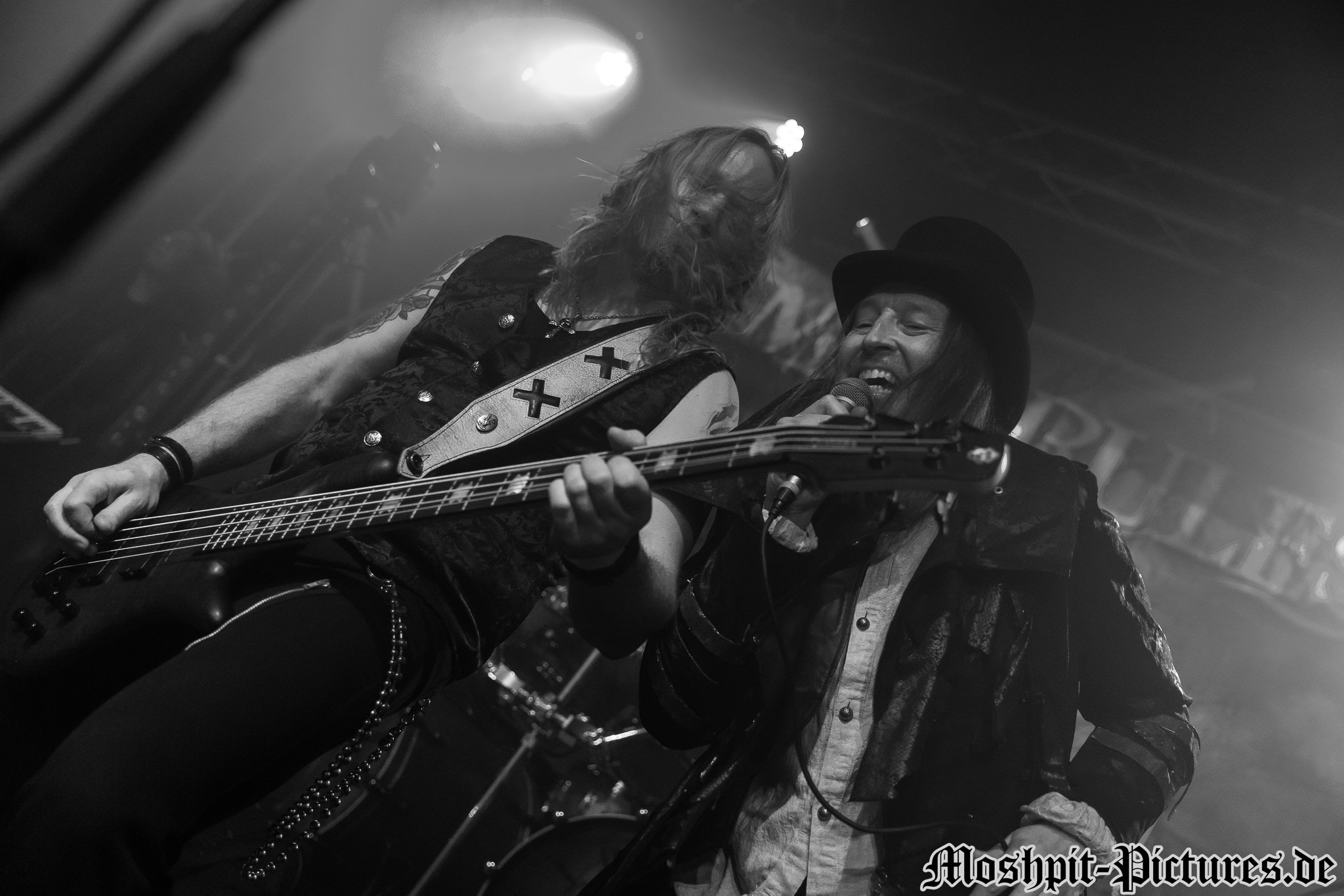 Konzertfotos von Mob Rules auf der Midnight Ghost Tour 2019