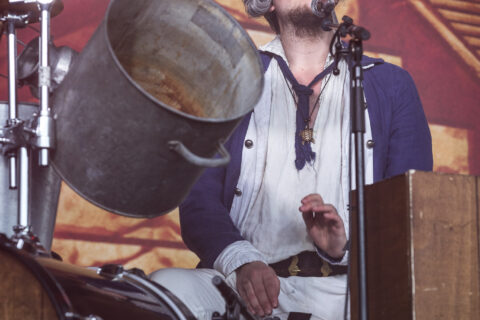 Mr. Hurley und die Pulveraffen