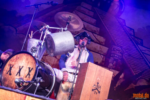 Mr. Hurley und die Pulveraffen