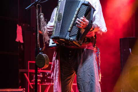 Mr. Hurley und die Pulveraffen