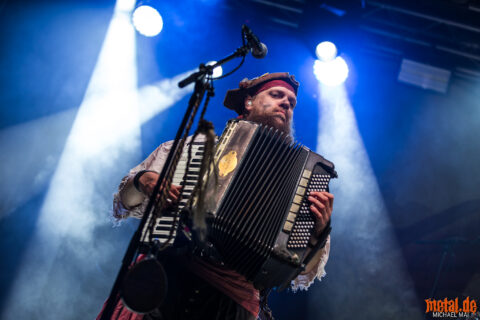 Mr. Hurley und die Pulveraffen