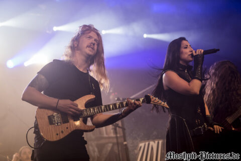 Unleash-the-Archer-2017-koeln-MAI_1238