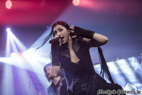 Unleash-the-Archer-2017-koeln-MAI_1287