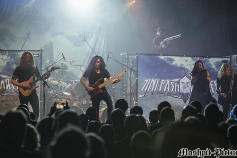 Unleash-the-Archer-2017-koeln-MAI_1364