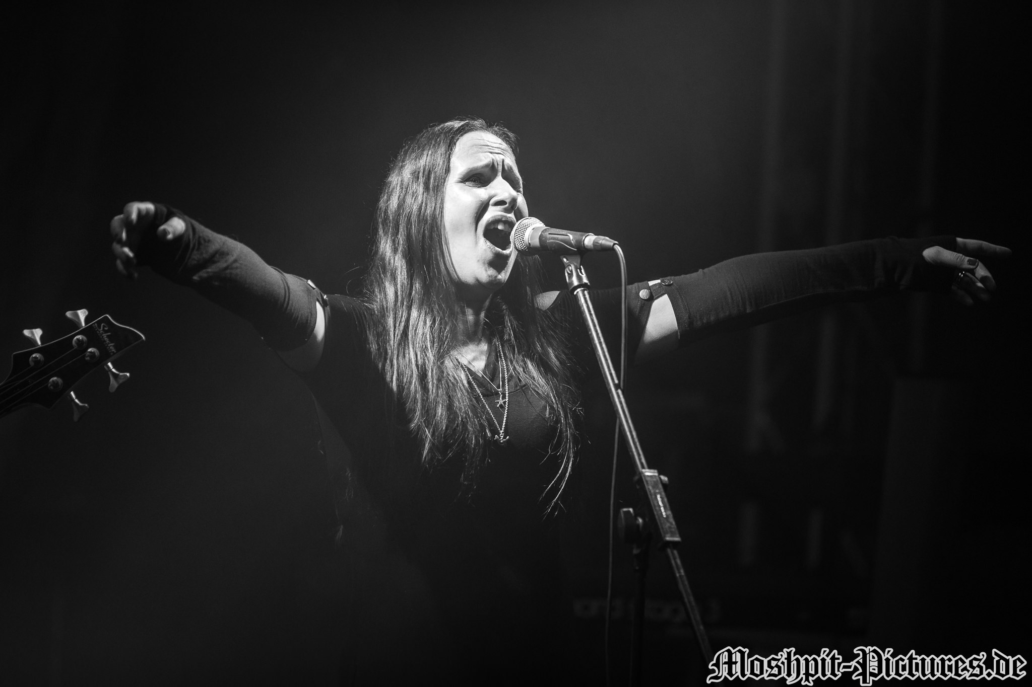 Konzertfotos von Unshine auf der Bards of Symphony and Metal Tour 2018