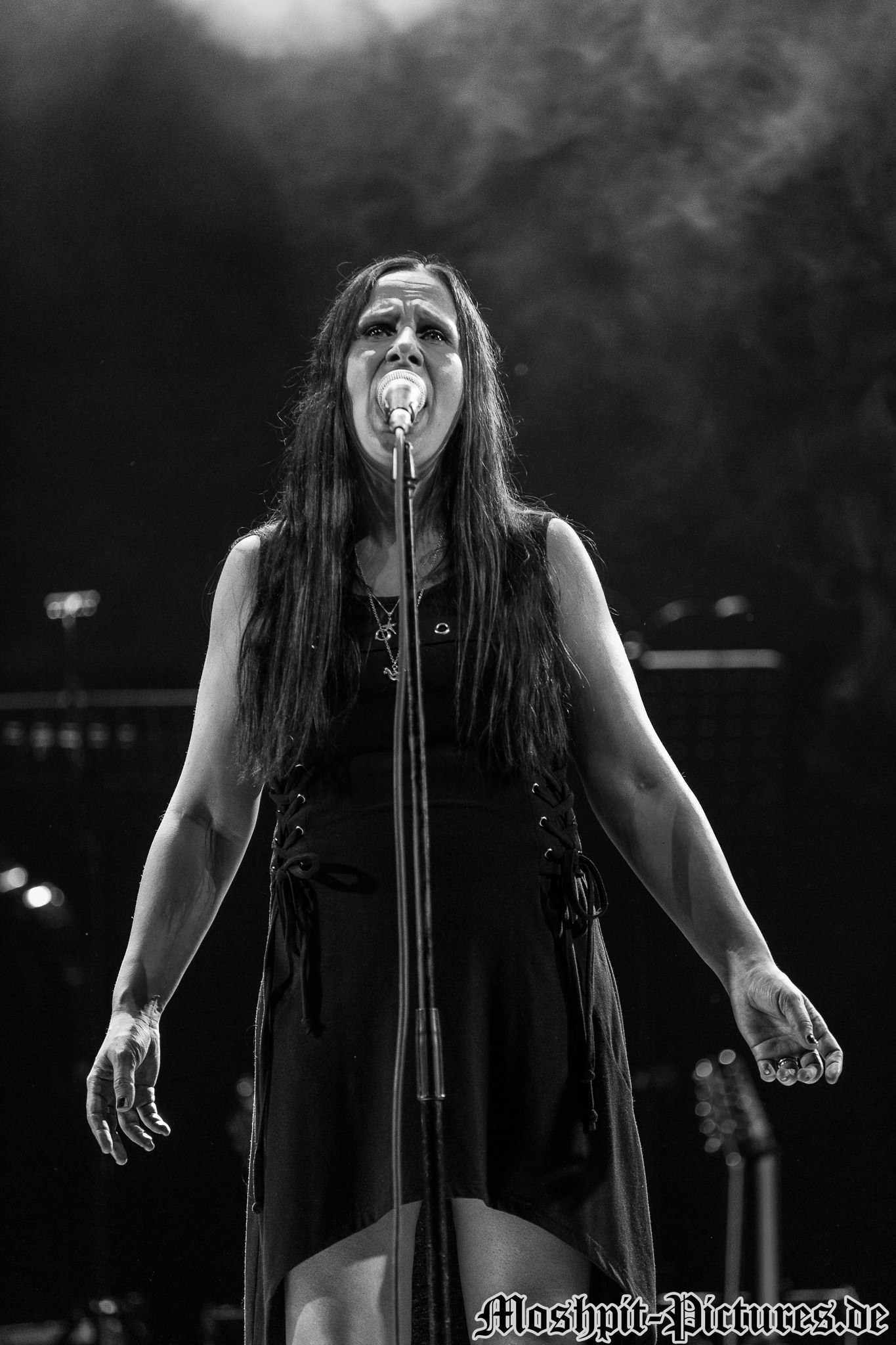 Konzertfotos von Unshine auf der Bards of Symphony and Metal Tour 2018