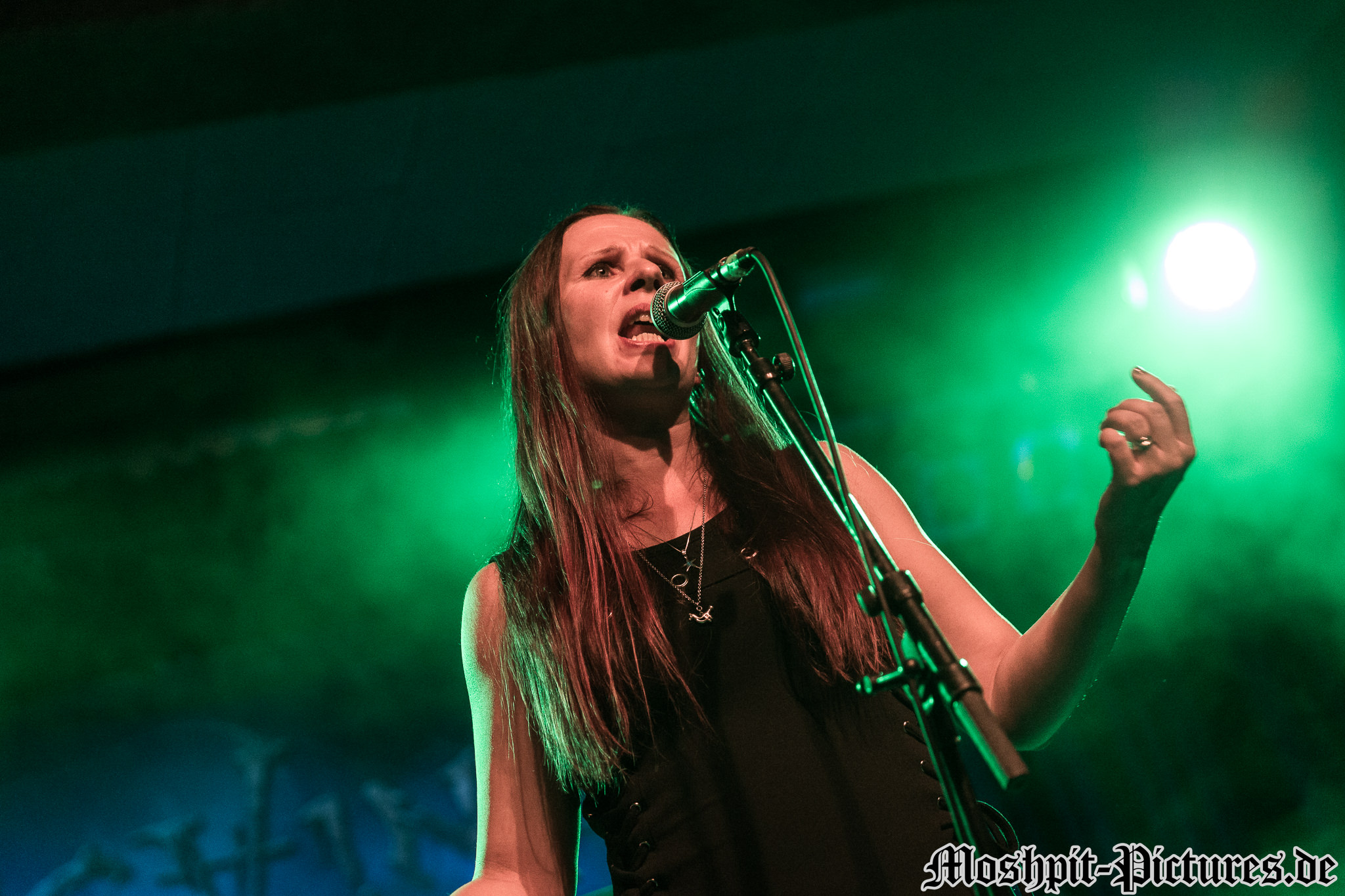 Konzertfotos von Unshine auf der Bards of Symphony and Metal Tour 2018