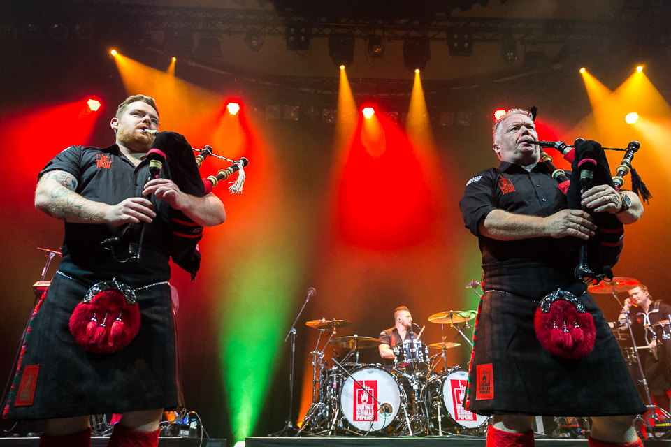Konzertfoto der Red Hot Chilli Pipers Tour 2019 im Capitol Mannheim